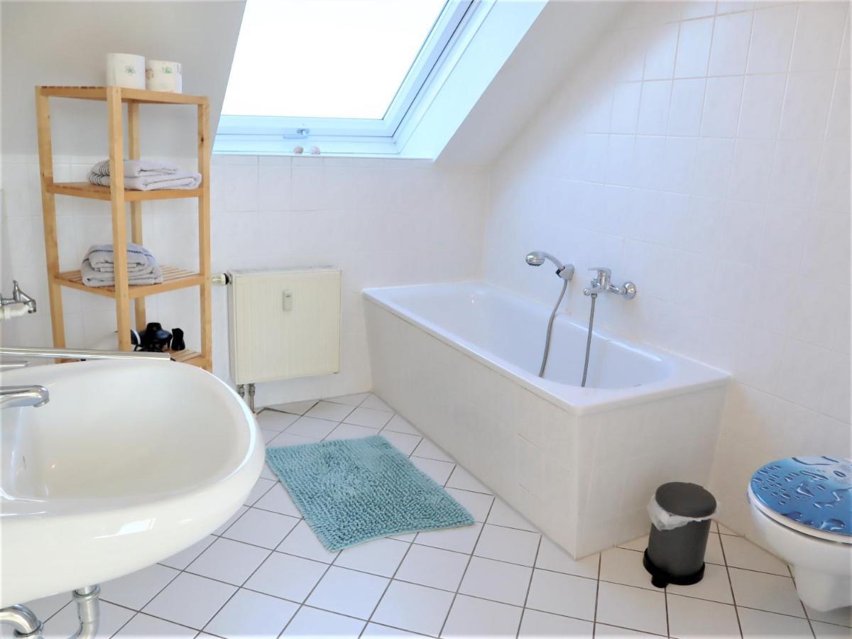 Kuschelige Dachgeschosswohnung Am Clarapark Lipsko Exteriér fotografie