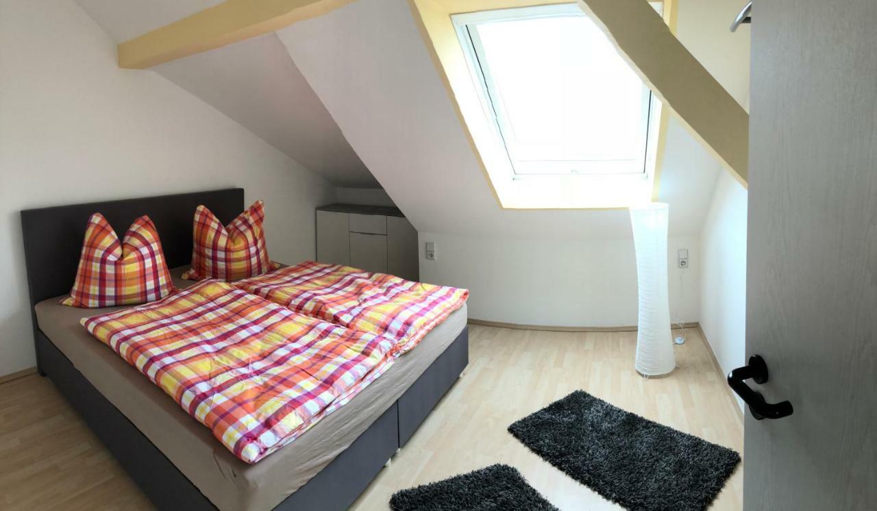 Kuschelige Dachgeschosswohnung Am Clarapark Lipsko Exteriér fotografie
